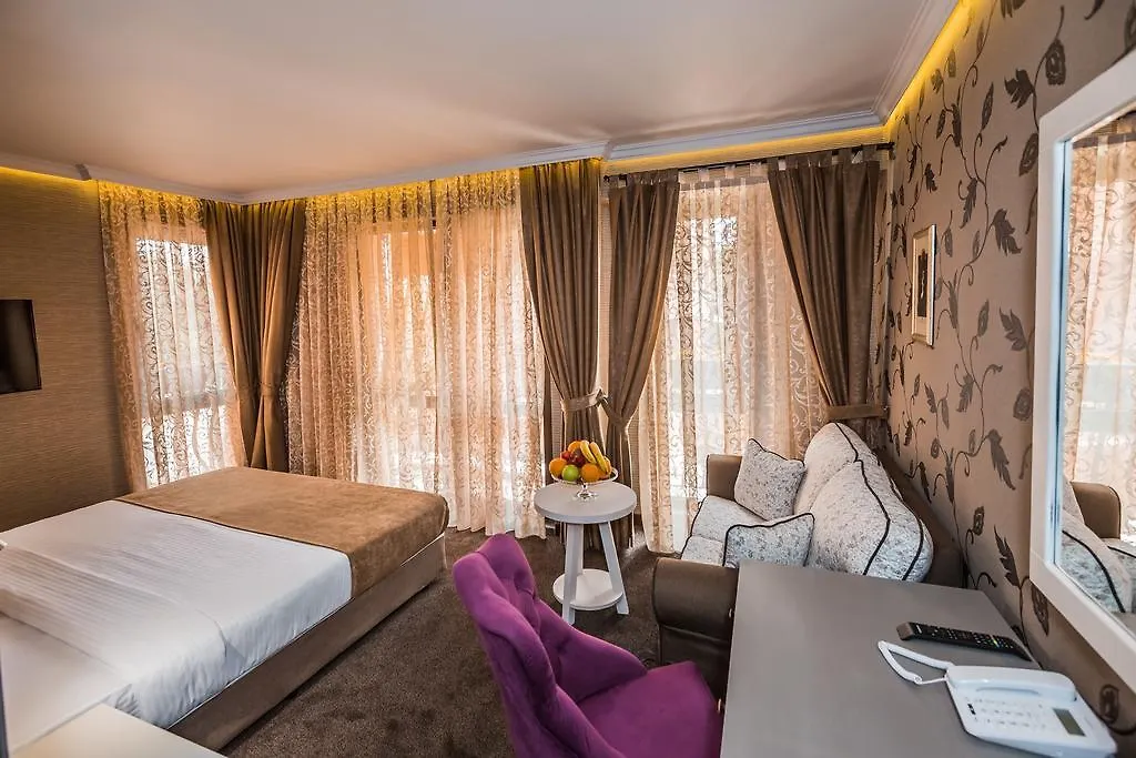 8 1/2 Art Guest House Plovdiv